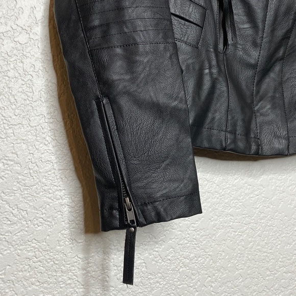 KUT FROM THE KLOTH Women's Black Vegan Leather Full Zip Moto Jacket Size XS - Picture 3 of 7